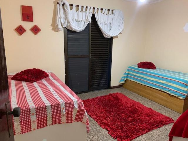 Lindo Sobrado Amarelo -próximo a praia Mongaguá Exterior foto