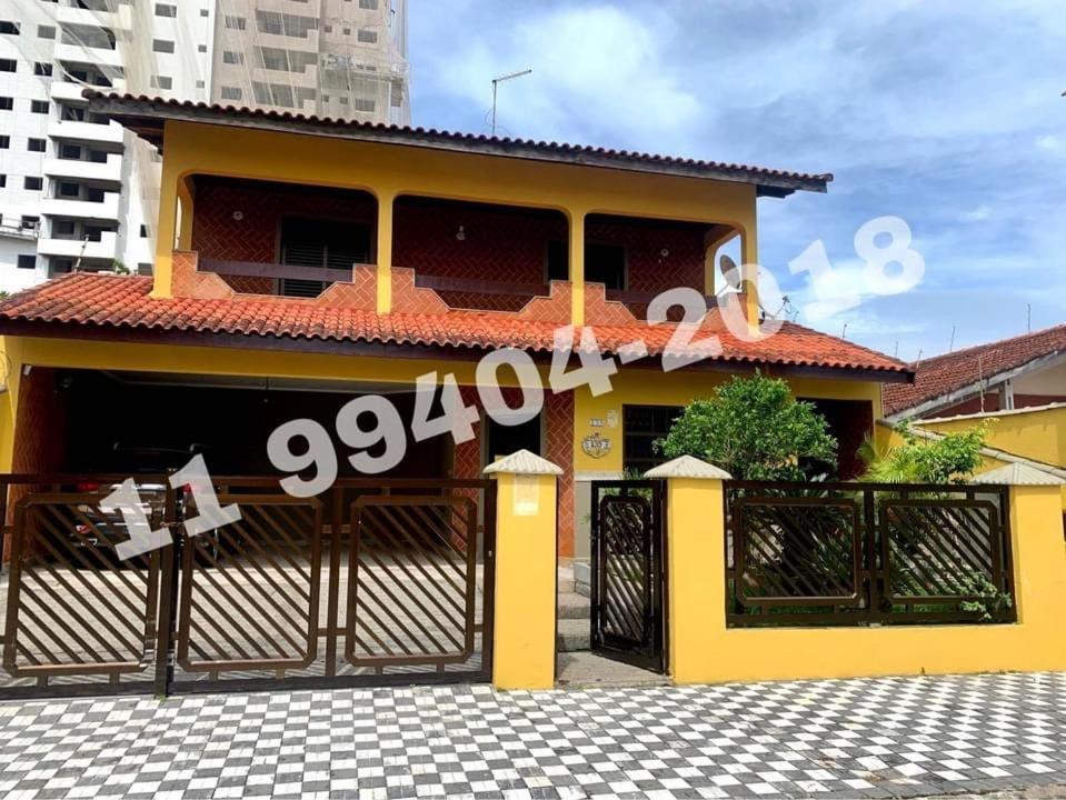 Lindo Sobrado Amarelo -próximo a praia Mongaguá Exterior foto