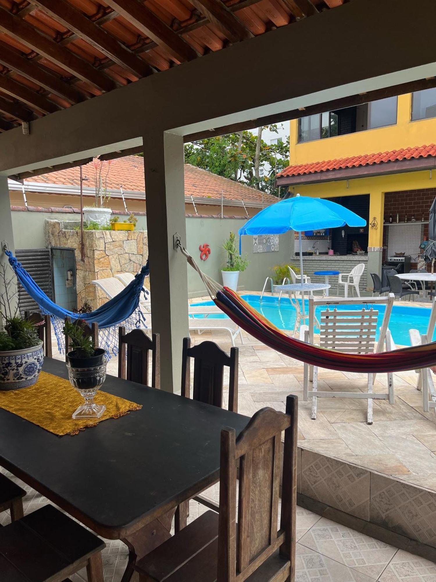 Lindo Sobrado Amarelo -próximo a praia Mongaguá Exterior foto